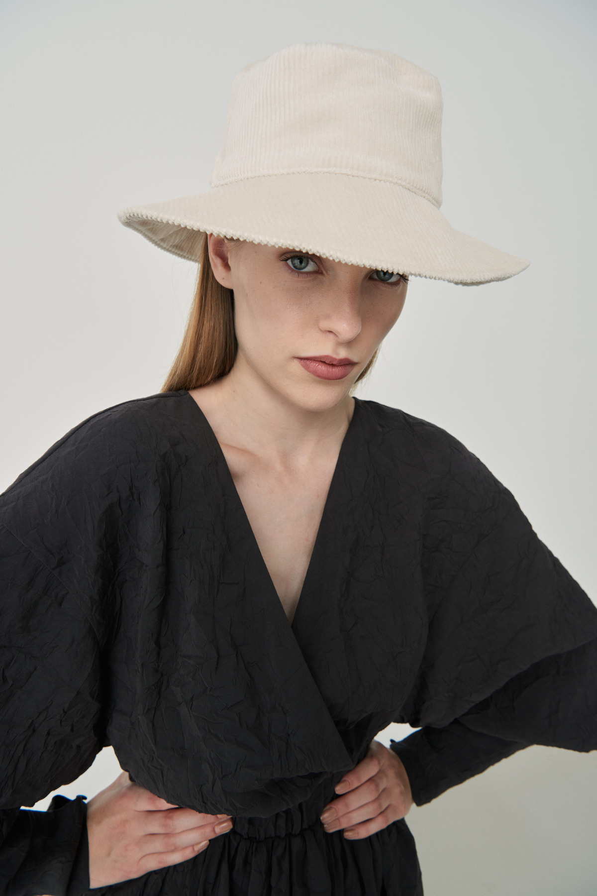 Curdoroy Bucket Hat Cream Hip + Happen